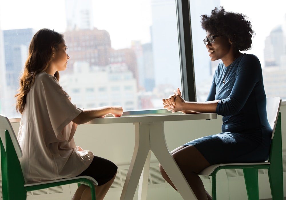 A one-to-one broker business consulting conversation